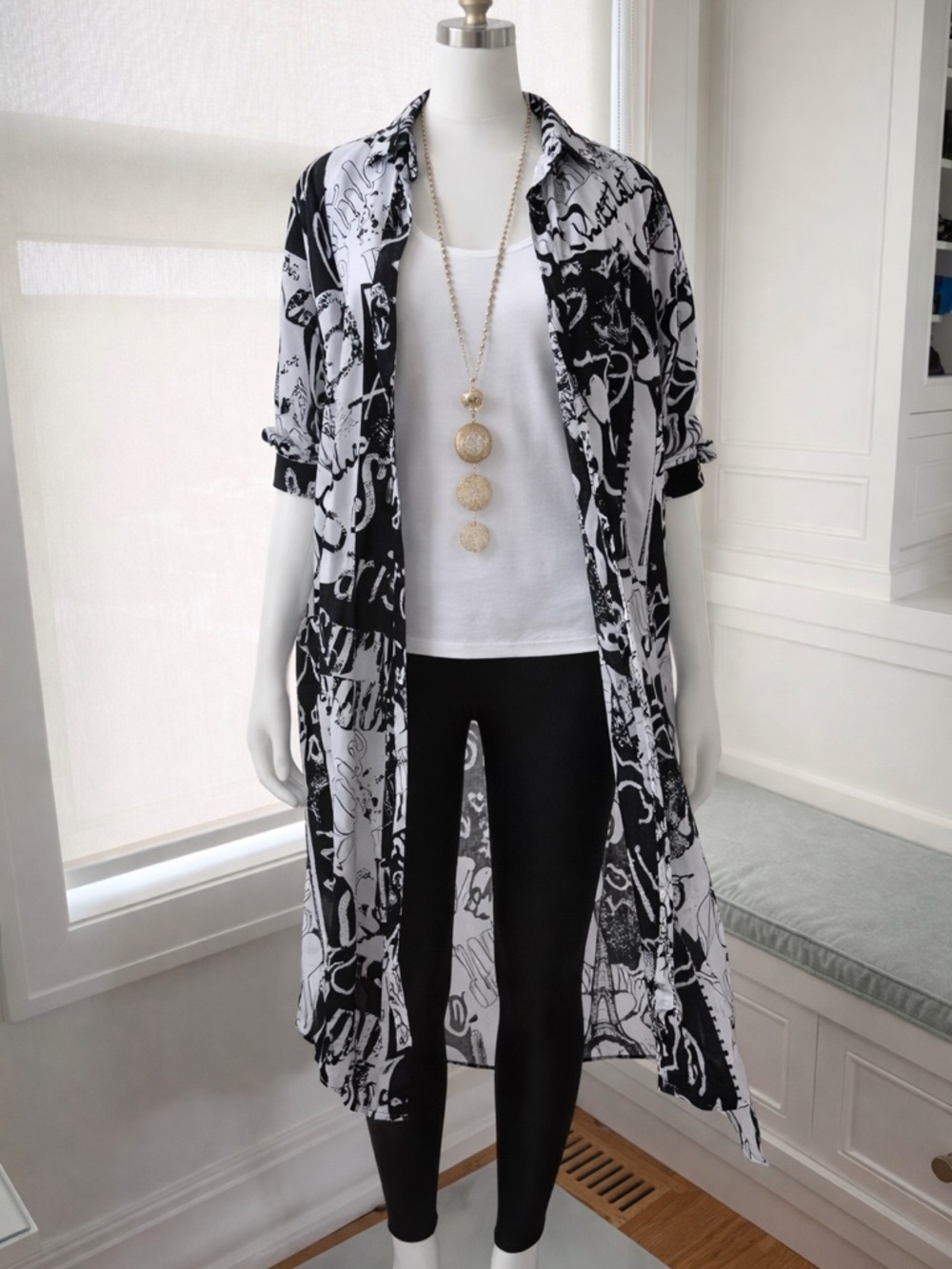 Black & White Paris Print Shirt/Dress/Duster. Artsy Graphic.  Size L/XL